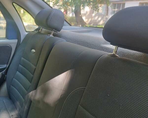 Синий ВАЗ 1117 Калина, объемом двигателя 1.6 л и пробегом 180 тыс. км за 1700 $, фото 10 на Automoto.ua