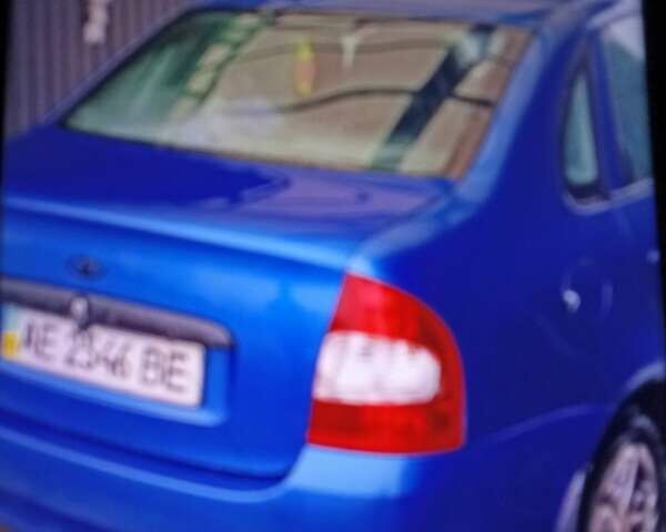 Синий ВАЗ 1117 Калина, объемом двигателя 1.6 л и пробегом 94 тыс. км за 2000 $, фото 6 на Automoto.ua