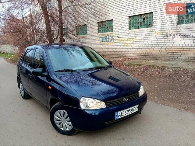 Синий ВАЗ 1117 Калина, объемом двигателя 1.6 л и пробегом 160 тыс. км за 2200 $, фото 2 на Automoto.ua