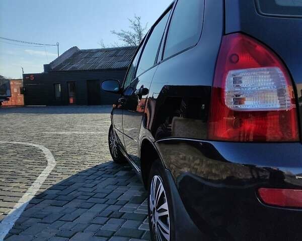 Синій ВАЗ 1117 Калина, об'ємом двигуна 1.6 л та пробігом 290 тис. км за 2600 $, фото 3 на Automoto.ua