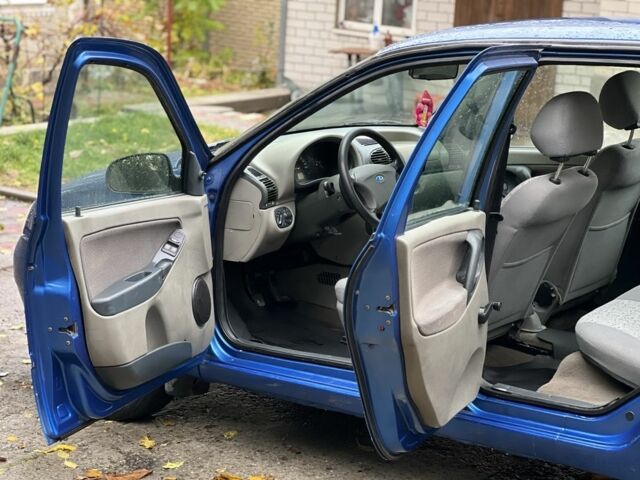 Синій ВАЗ 1117 Калина, об'ємом двигуна 1.6 л та пробігом 98 тис. км за 2400 $, фото 13 на Automoto.ua