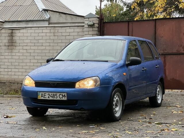 Синій ВАЗ 1117 Калина, об'ємом двигуна 1.6 л та пробігом 98 тис. км за 2400 $, фото 5 на Automoto.ua