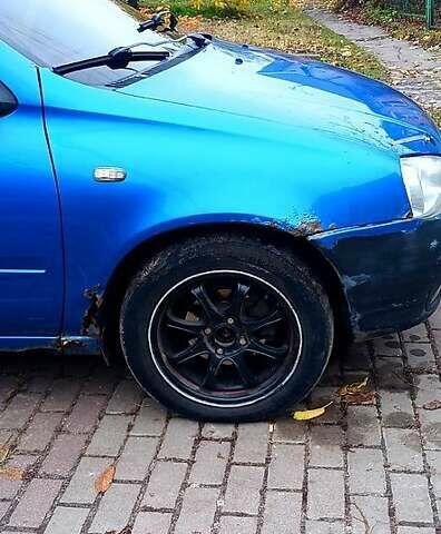 Синий ВАЗ 1117 Калина, объемом двигателя 1.6 л и пробегом 200 тыс. км за 1000 $, фото 2 на Automoto.ua