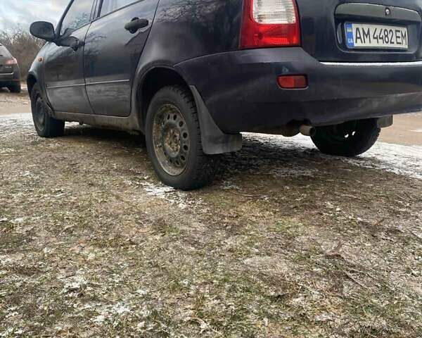 Синий ВАЗ 1117 Калина, объемом двигателя 1.6 л и пробегом 281 тыс. км за 1000 $, фото 2 на Automoto.ua
