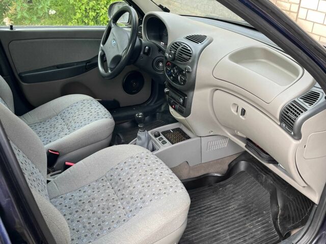 Синий ВАЗ 1117 Калина, объемом двигателя 1.6 л и пробегом 120 тыс. км за 2100 $, фото 11 на Automoto.ua