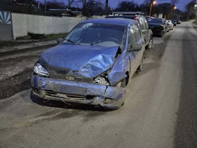 Синий ВАЗ 1117 Калина, объемом двигателя 1.4 л и пробегом 15 тыс. км за 680 $, фото 1 на Automoto.ua