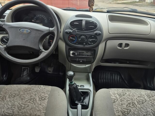 Зеленый ВАЗ 1117 Калина, объемом двигателя 1.6 л и пробегом 220 тыс. км за 1450 $, фото 7 на Automoto.ua