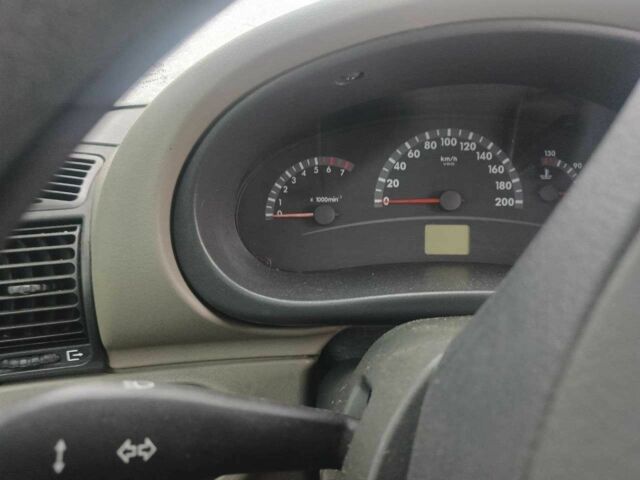 Зелений ВАЗ 1117 Калина, об'ємом двигуна 1.6 л та пробігом 43 тис. км за 1000 $, фото 6 на Automoto.ua