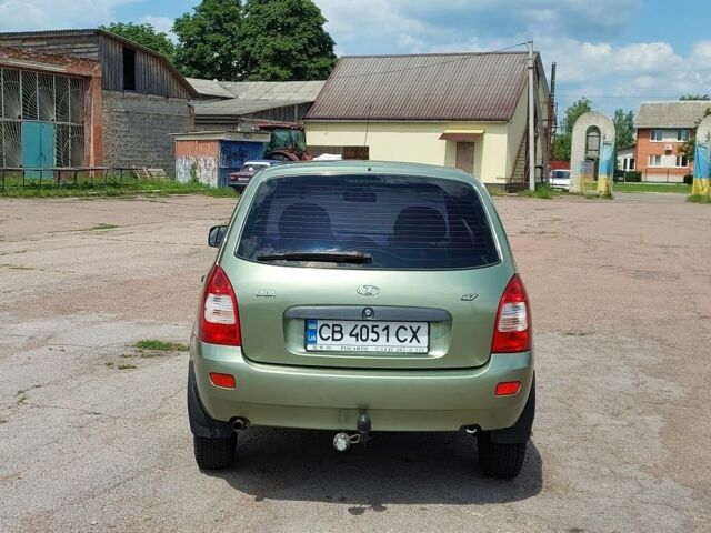 Зеленый ВАЗ 1117 Калина, объемом двигателя 1.4 л и пробегом 180 тыс. км за 2750 $, фото 4 на Automoto.ua