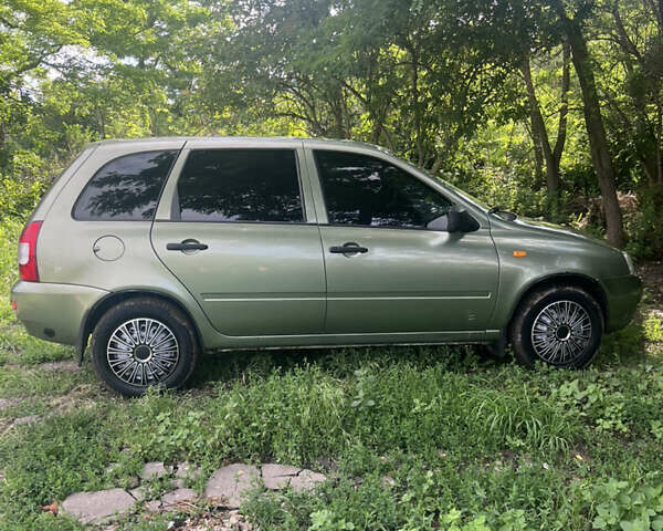 Зеленый ВАЗ 1117 Калина, объемом двигателя 1.39 л и пробегом 160 тыс. км за 3950 $, фото 6 на Automoto.ua