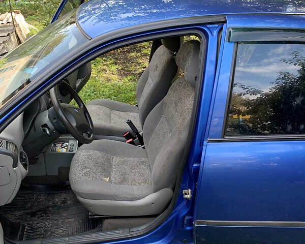 Синий ВАЗ 1118, объемом двигателя 1.6 л и пробегом 135 тыс. км за 2400 $, фото 52 на Automoto.ua
