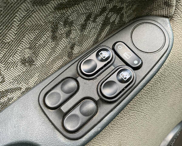 Синий ВАЗ 1118, объемом двигателя 1.6 л и пробегом 135 тыс. км за 2400 $, фото 25 на Automoto.ua
