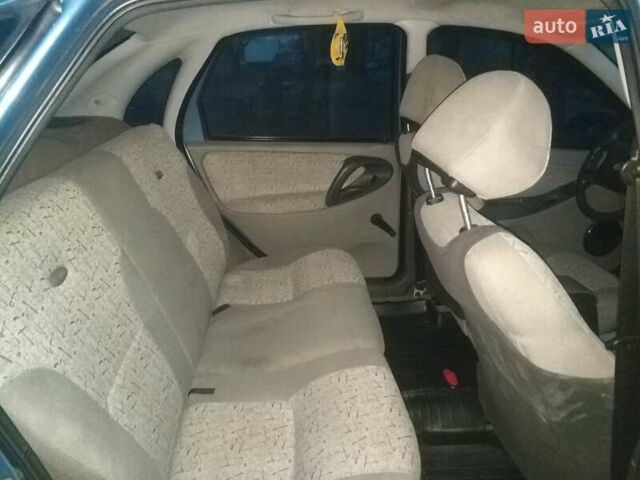 Синий ВАЗ 1118, объемом двигателя 1.6 л и пробегом 301 тыс. км за 2200 $, фото 1 на Automoto.ua