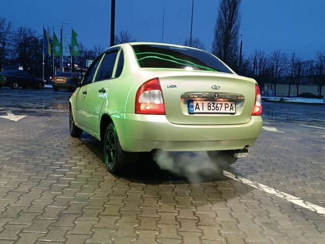 Зелений ВАЗ 1118, об'ємом двигуна 0.16 л та пробігом 2 тис. км за 2000 $, фото 2 на Automoto.ua