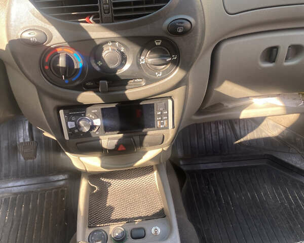 Бежевий ВАЗ 1119 Калина, об'ємом двигуна 1.6 л та пробігом 52 тис. км за 1800 $, фото 15 на Automoto.ua