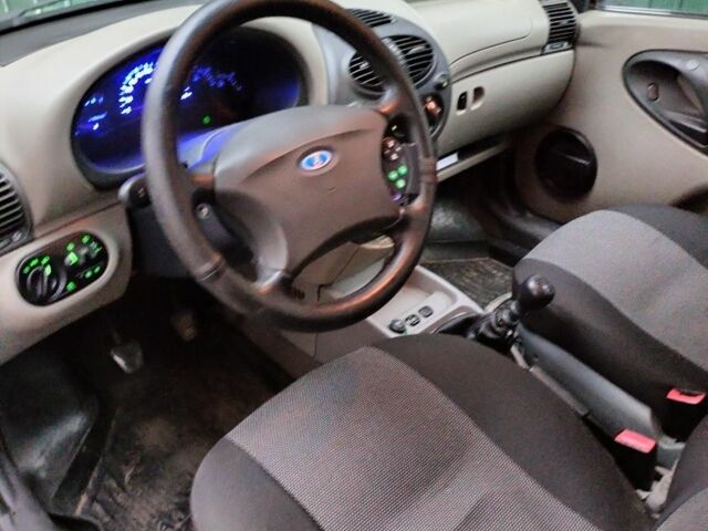 Бежевий ВАЗ 1119 Калина, об'ємом двигуна 1.6 л та пробігом 259 тис. км за 1800 $, фото 7 на Automoto.ua