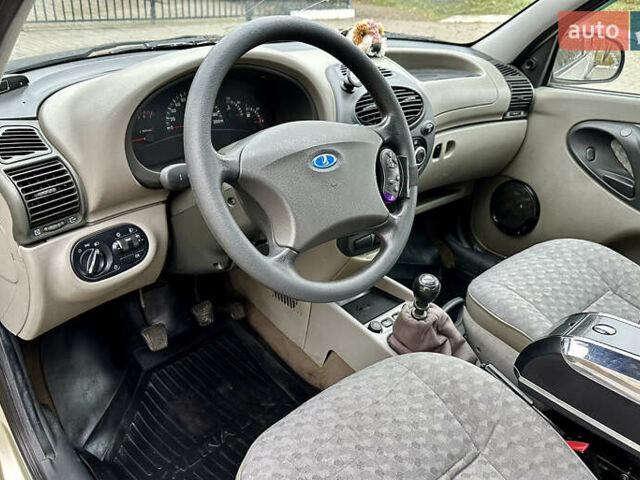 Бежевый ВАЗ 1119 Калина, объемом двигателя 1.6 л и пробегом 150 тыс. км за 2200 $, фото 12 на Automoto.ua