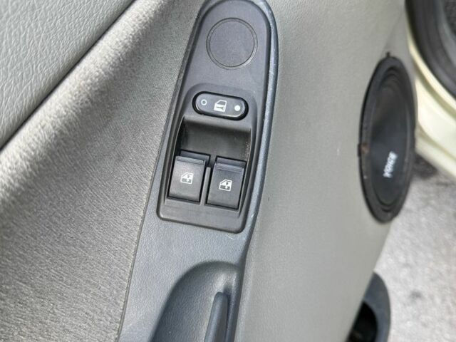 Бежевый ВАЗ 1119 Калина, объемом двигателя 1.6 л и пробегом 58 тыс. км за 3200 $, фото 9 на Automoto.ua