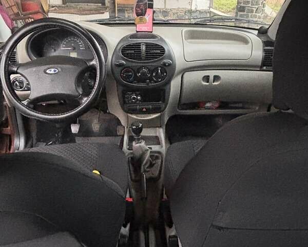 Коричневый ВАЗ 1119 Калина, объемом двигателя 1.6 л и пробегом 165 тыс. км за 1750 $, фото 4 на Automoto.ua