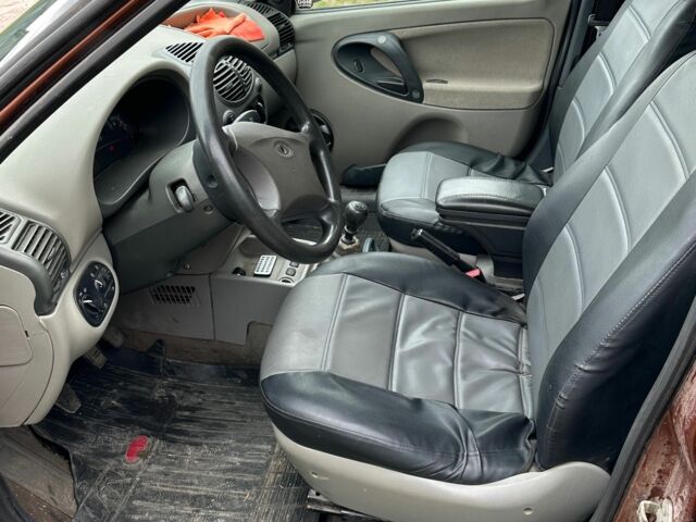 Коричневый ВАЗ 1119 Калина, объемом двигателя 1.6 л и пробегом 160 тыс. км за 2500 $, фото 5 на Automoto.ua