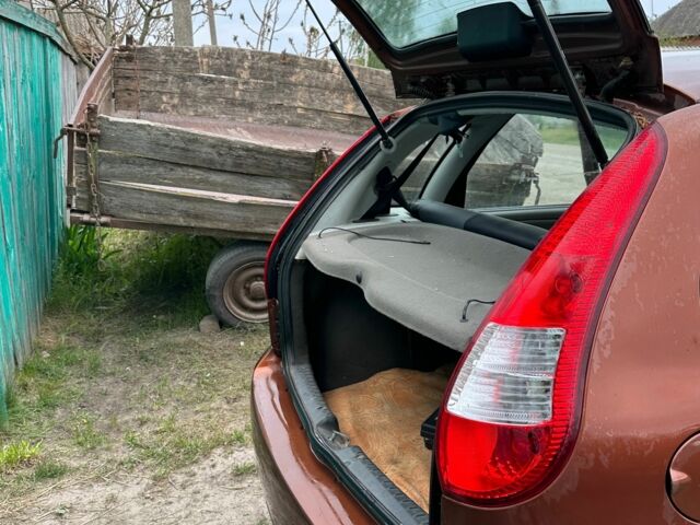 Коричневый ВАЗ 1119 Калина, объемом двигателя 1.6 л и пробегом 160 тыс. км за 2500 $, фото 6 на Automoto.ua