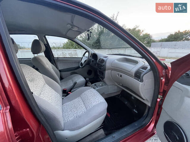 Красный ВАЗ 1119 Калина, объемом двигателя 1.6 л и пробегом 30 тыс. км за 2800 $, фото 12 на Automoto.ua