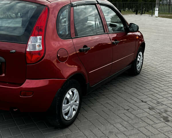 Красный ВАЗ 1119 Калина, объемом двигателя 1.6 л и пробегом 70 тыс. км за 2950 $, фото 5 на Automoto.ua