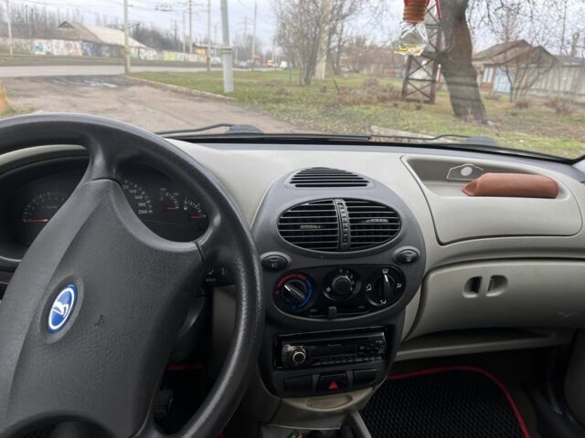 Красный ВАЗ 1119 Калина, объемом двигателя 1.6 л и пробегом 240 тыс. км за 2700 $, фото 8 на Automoto.ua