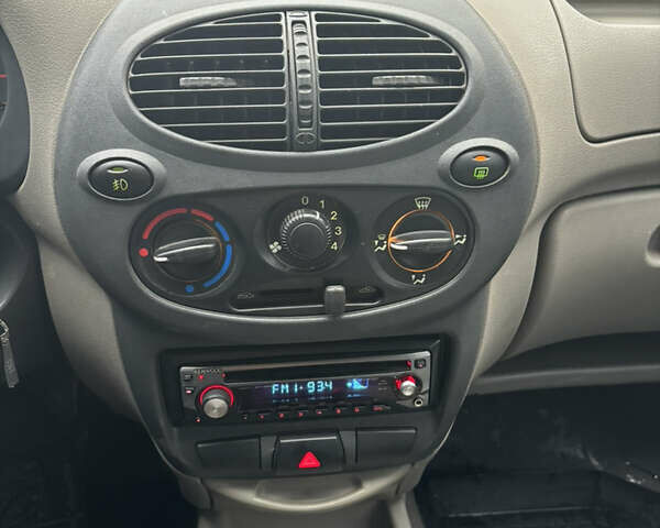 Красный ВАЗ 1119 Калина, объемом двигателя 1.6 л и пробегом 24 тыс. км за 4200 $, фото 51 на Automoto.ua