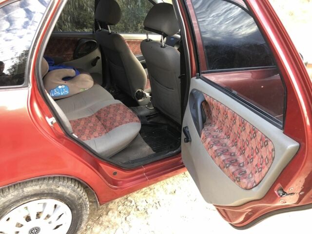 ВАЗ 1119 Калина 2007 у Тернополі на Automoto.ua Червоний ВАЗ 1119 Калина, об'ємом двигуна 1.6 л та пробігом 190 тис. км за 1700 $, фото 12 на Automoto.ua