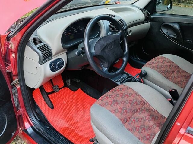 Красный ВАЗ 1119 Калина, объемом двигателя 1.4 л и пробегом 170 тыс. км за 1700 $, фото 6 на Automoto.ua