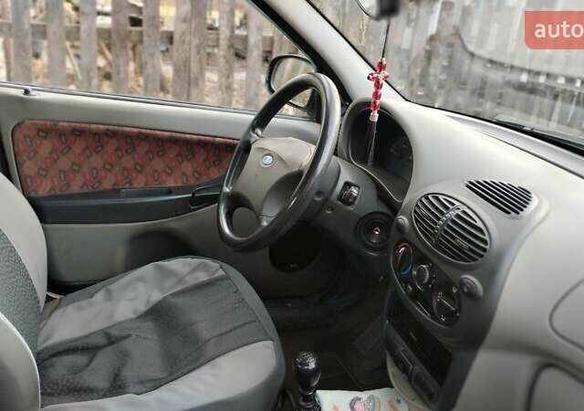 Красный ВАЗ 1119 Калина, объемом двигателя 1.39 л и пробегом 175 тыс. км за 2500 $, фото 3 на Automoto.ua