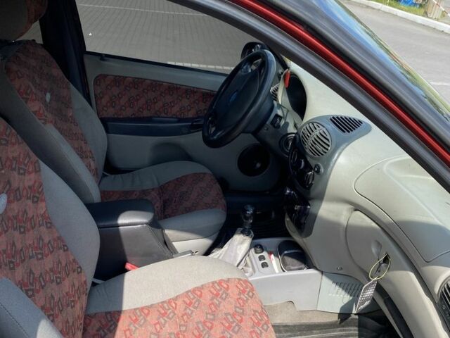 Червоний ВАЗ 1119 Калина, об'ємом двигуна 1.6 л та пробігом 240 тис. км за 1400 $, фото 4 на Automoto.ua