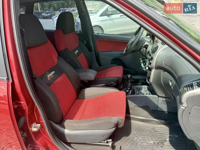 Красный ВАЗ 1119 Калина, объемом двигателя 1.6 л и пробегом 135 тыс. км за 3100 $, фото 9 на Automoto.ua