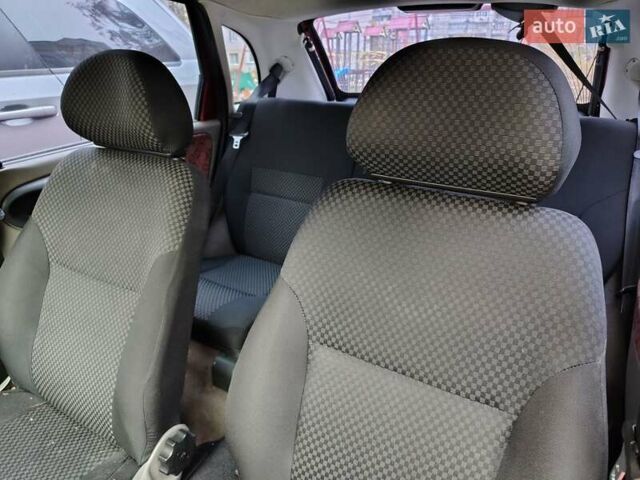 Красный ВАЗ 1119 Калина, объемом двигателя 1.6 л и пробегом 270 тыс. км за 1500 $, фото 5 на Automoto.ua