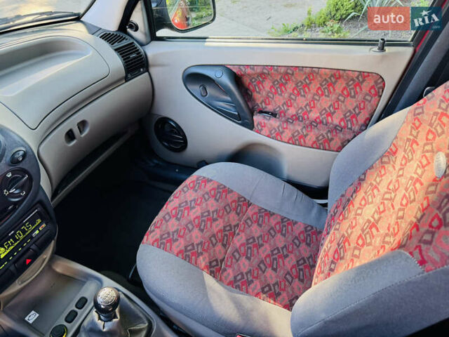 Красный ВАЗ 1119 Калина, объемом двигателя 1.39 л и пробегом 40 тыс. км за 3750 $, фото 13 на Automoto.ua