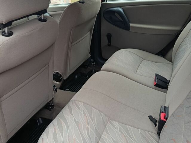 ВАЗ 1119 Калина 2010 в Конотопе на Automoto.ua Красный ВАЗ 1119 Калина, объемом двигателя 1.4 л и пробегом 29 тыс. км за 3500 $, фото 5 на Automoto.ua