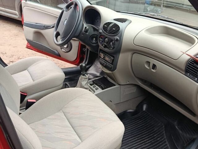 ВАЗ 1119 Калина 2010 в Конотопе на Automoto.ua Красный ВАЗ 1119 Калина, объемом двигателя 1.4 л и пробегом 29 тыс. км за 3500 $, фото 7 на Automoto.ua