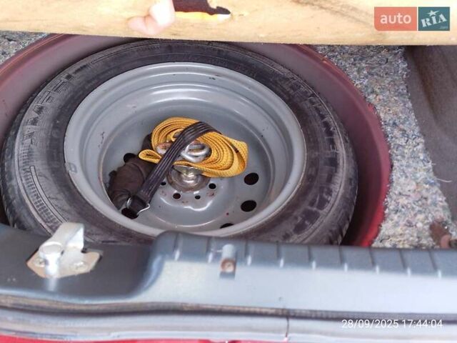 Червоний ВАЗ 1119 Калина, об'ємом двигуна 1.39 л та пробігом 83 тис. км за 2300 $, фото 17 на Automoto.ua