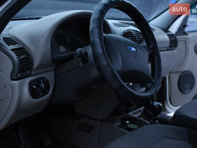 ВАЗ 1119 Калина, объемом двигателя 1.6 л и пробегом 350 тыс. км за 2400 $, фото 2 на Automoto.ua