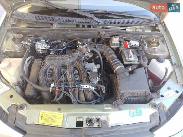 ВАЗ 1119 Калина 2008 в Киеве на Automoto.ua ВАЗ 1119 Калина, объемом двигателя 1.39 л и пробегом 198 тыс. км за 2000 $, фото 6 на Automoto.ua