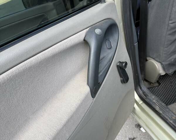 Желтый ВАЗ 1119 Калина, объемом двигателя 1.6 л и пробегом 58 тыс. км за 3100 $, фото 17 на Automoto.ua