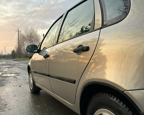 Серый ВАЗ 1119 Калина, объемом двигателя 1.6 л и пробегом 98 тыс. км за 1999 $, фото 14 на Automoto.ua