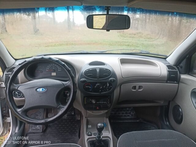 Серый ВАЗ 1119 Калина, объемом двигателя 1.6 л и пробегом 186 тыс. км за 1600 $, фото 5 на Automoto.ua