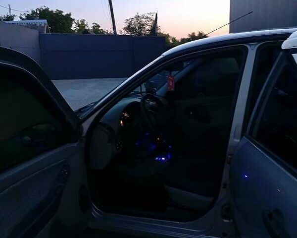 Сірий ВАЗ 1119 Калина, об'ємом двигуна 1.6 л та пробігом 220 тис. км за 2550 $, фото 4 на Automoto.ua