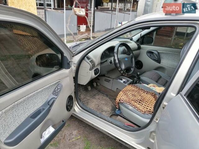 ВАЗ 1119 Калина 2007 у Прилуках на Automoto.ua Сірий ВАЗ 1119 Калина, об'ємом двигуна 1.6 л та пробігом 211 тис. км за 3000 $, фото 4 на Automoto.ua