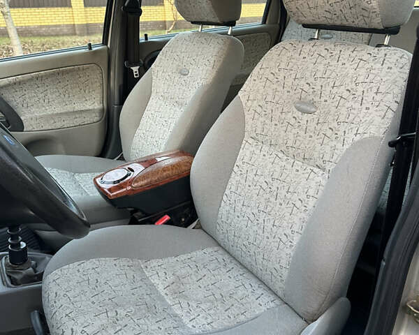 Серый ВАЗ 1119 Калина, объемом двигателя 1.6 л и пробегом 98 тыс. км за 1999 $, фото 20 на Automoto.ua