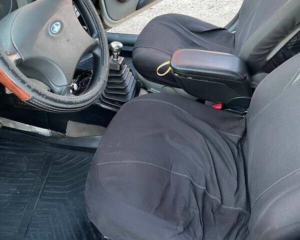 Сірий ВАЗ 1119 Калина, об'ємом двигуна 1.6 л та пробігом 243 тис. км за 1700 $, фото 14 на Automoto.ua