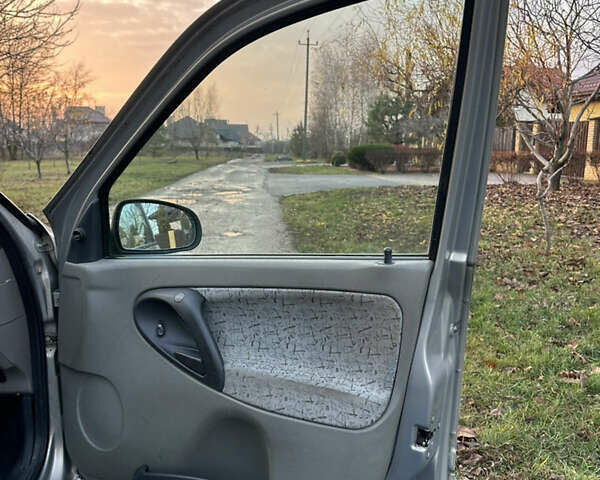 Серый ВАЗ 1119 Калина, объемом двигателя 1.6 л и пробегом 98 тыс. км за 1999 $, фото 17 на Automoto.ua