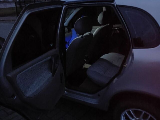 Сірий ВАЗ 1119 Калина, об'ємом двигуна 1.6 л та пробігом 180 тис. км за 1550 $, фото 5 на Automoto.ua